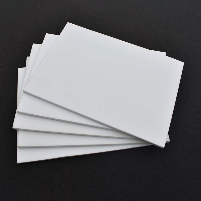 Millised on valge PVC Forexi tahvli eelised?