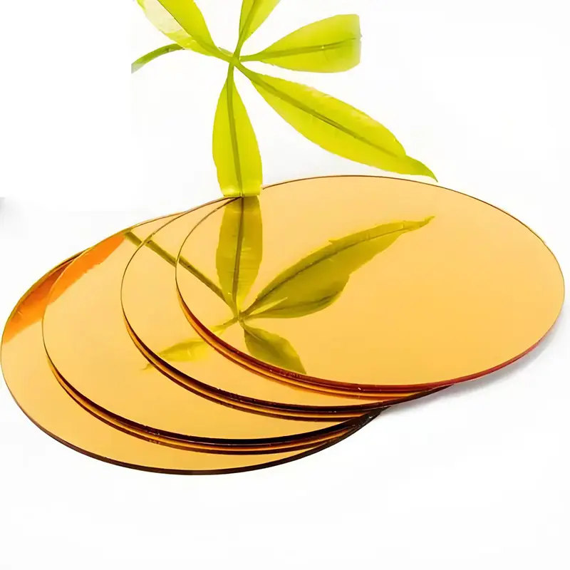 Kuldne peegel-akrüülleht